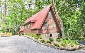 A-Frame Cabin With Hot Tub Less Than 1 Mi To Ober Gatlinburg