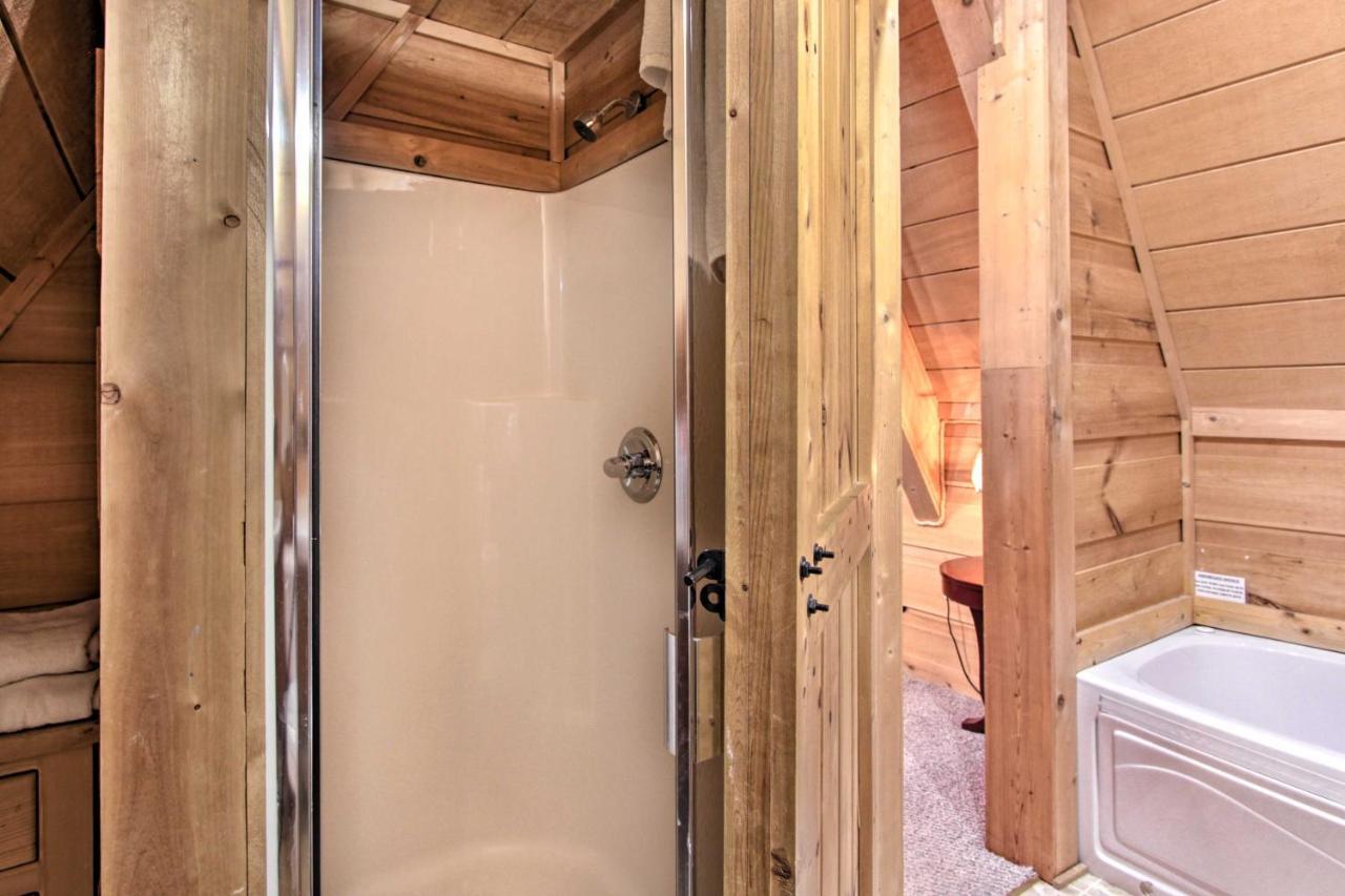 A-Frame Cabin With Hot Tub Less Than 1 Mi To Ober Gatlinburg Villa Exterior photo